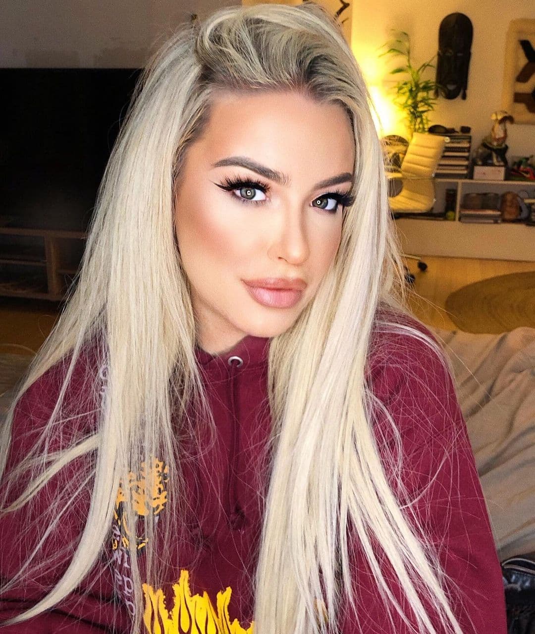 Tana Mongeau Age Her Life And Rise To Fame Spotmagazine